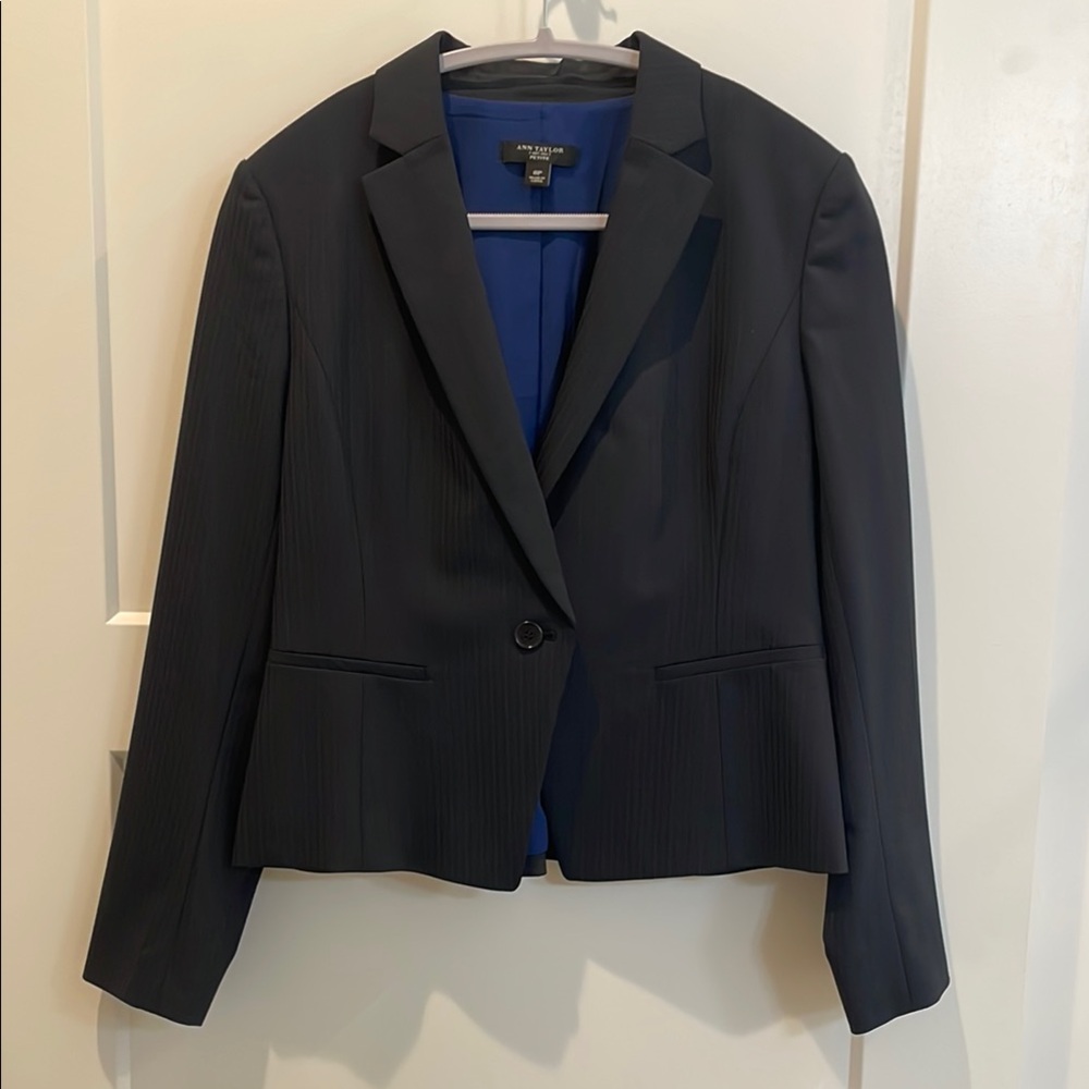 Women’s Pinstripe Blazer 8P